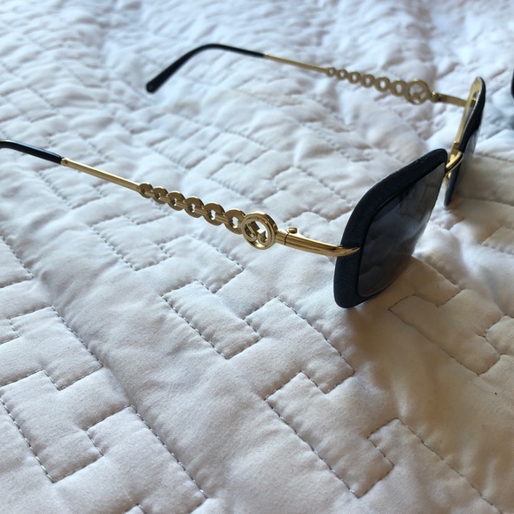 St. John vintage sunglasses❗️ - Picture 4 of 5